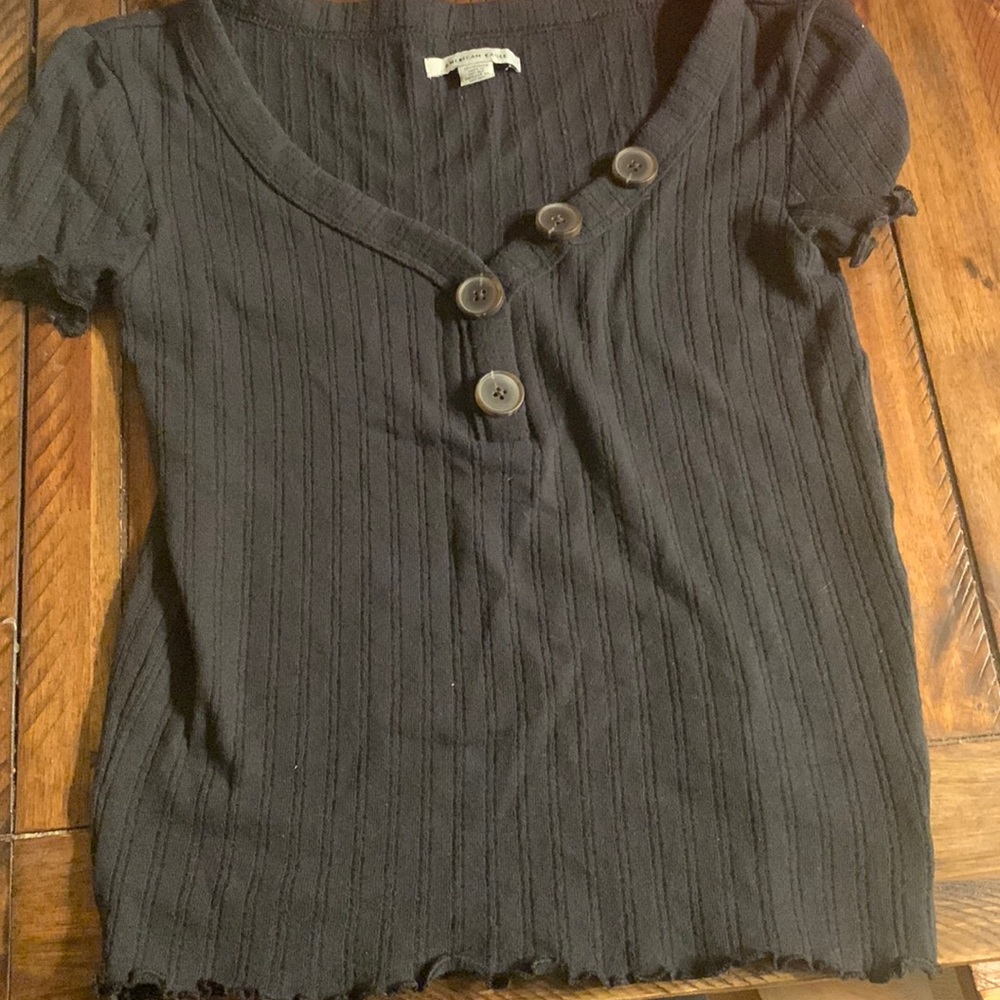 American Eagle fitted shirt with buttons